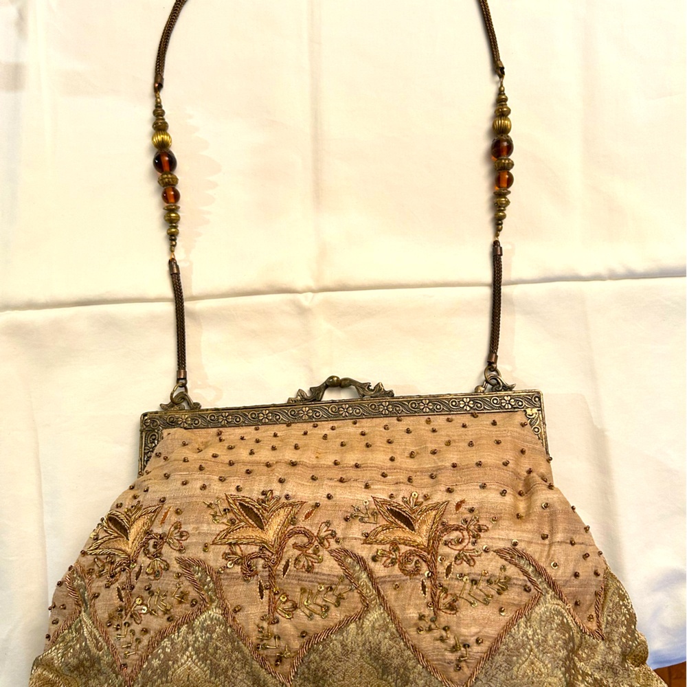 Cream and Gold Clutch with Ornate Embroidery and Metal Clasp